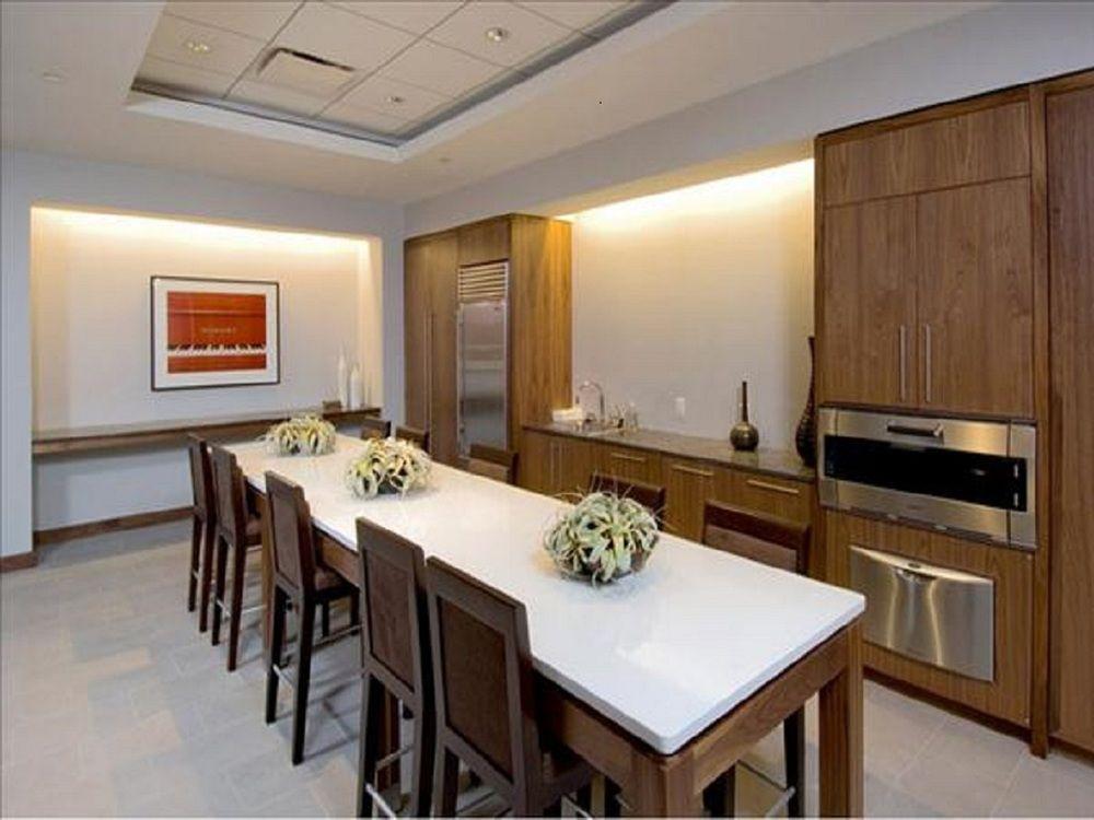 Luxury Apartments On Washington Street Бостон Екстер'єр фото